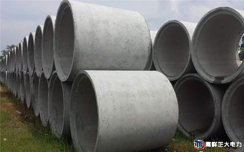 鋼筋混凝土排水管結(jié)構(gòu)合理，可以較好的組合連接在一起，保證了整體的嚴(yán)密性，避免了泄露問(wèn)題的發(fā)生